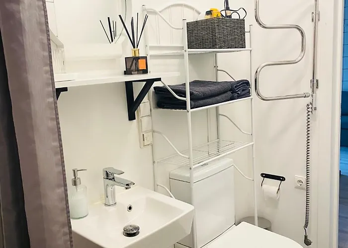 Modern & Cozy Gem - Spacious Retreat With Private Entrance アパート *