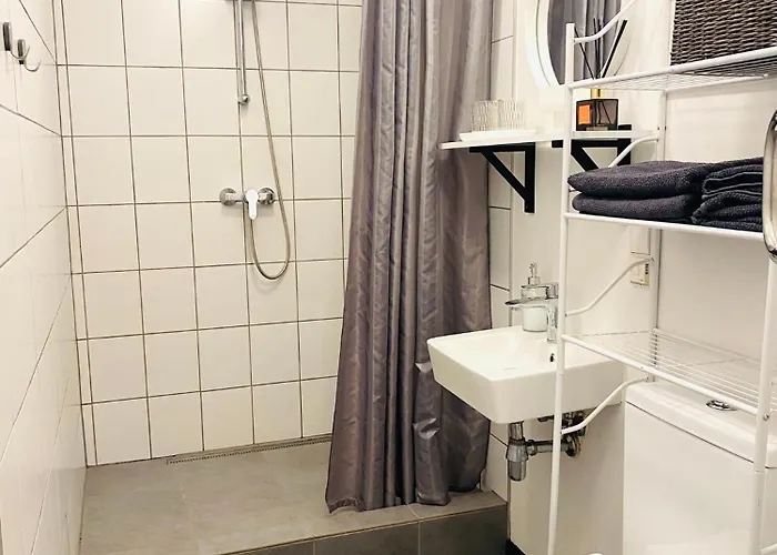 Modern & Cozy Gem - Spacious Retreat With Private Entrance Butas Vilnius